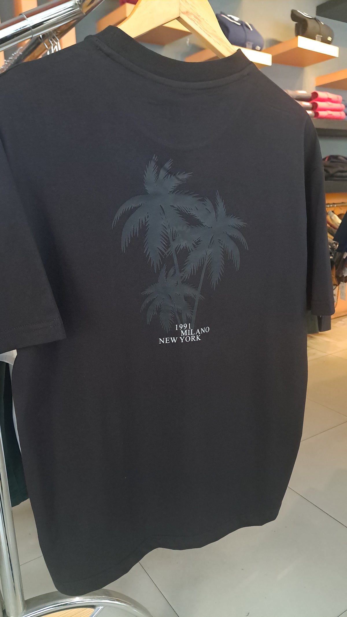OverSized Tree Print T-Shirt (Black)