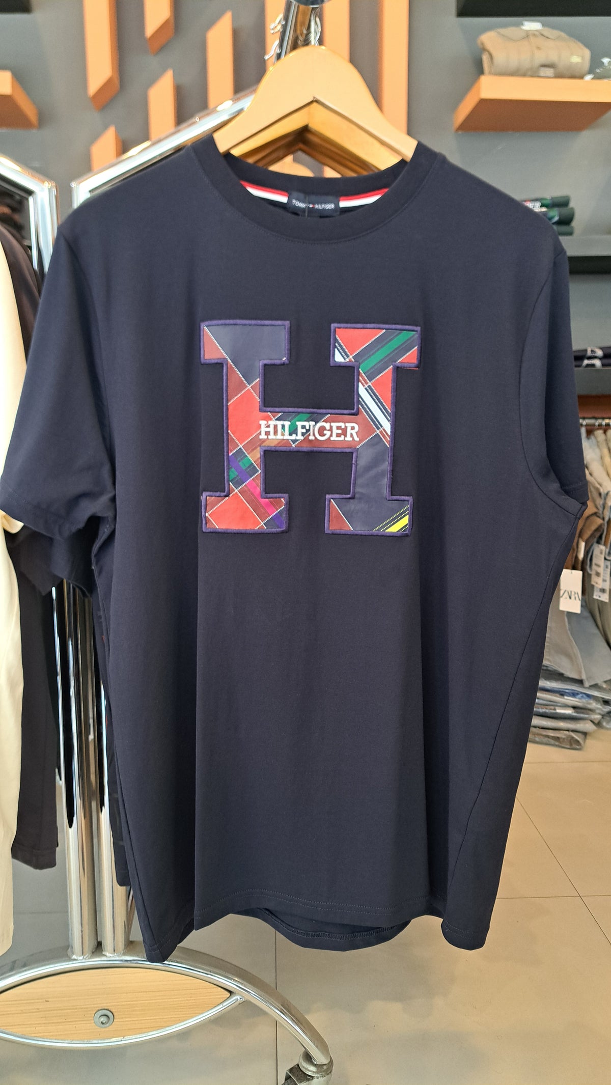 Enlarged Logo T-Shirt (Navy)