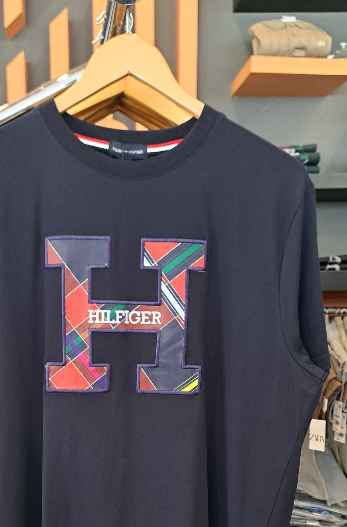 Enlarged Logo T-Shirt (Navy)
