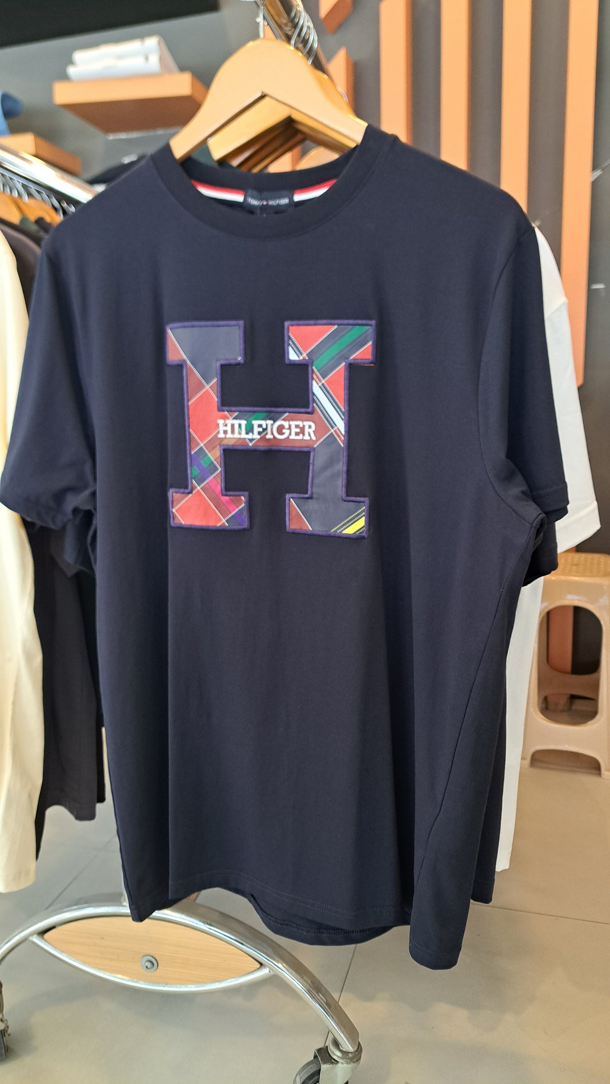 Enlarged Logo T-Shirt (Navy)