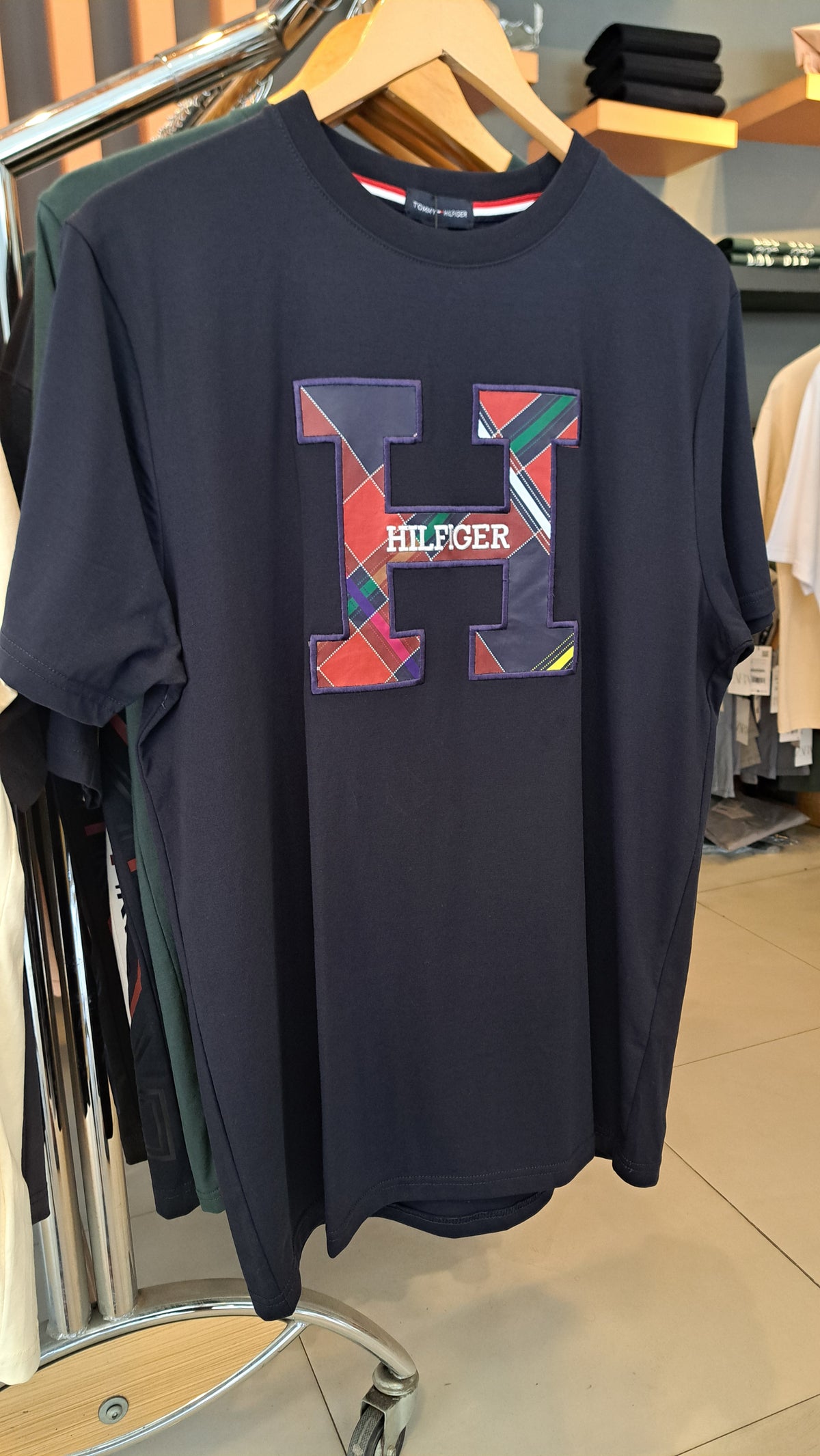 Enlarged Logo T-Shirt (Navy)