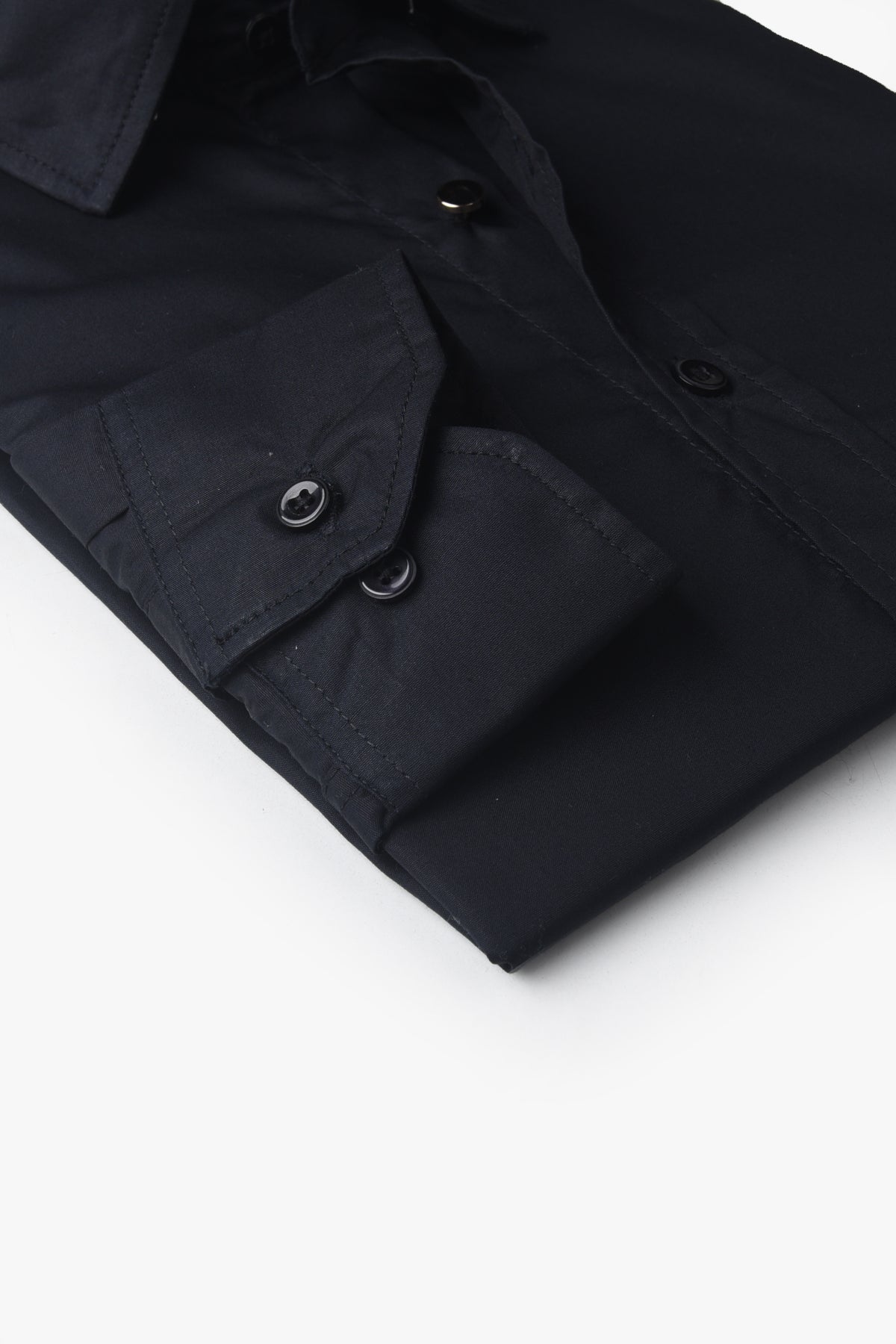 KARAN SIGNATURE HIDDEN BUTTON DOWN SHIRT