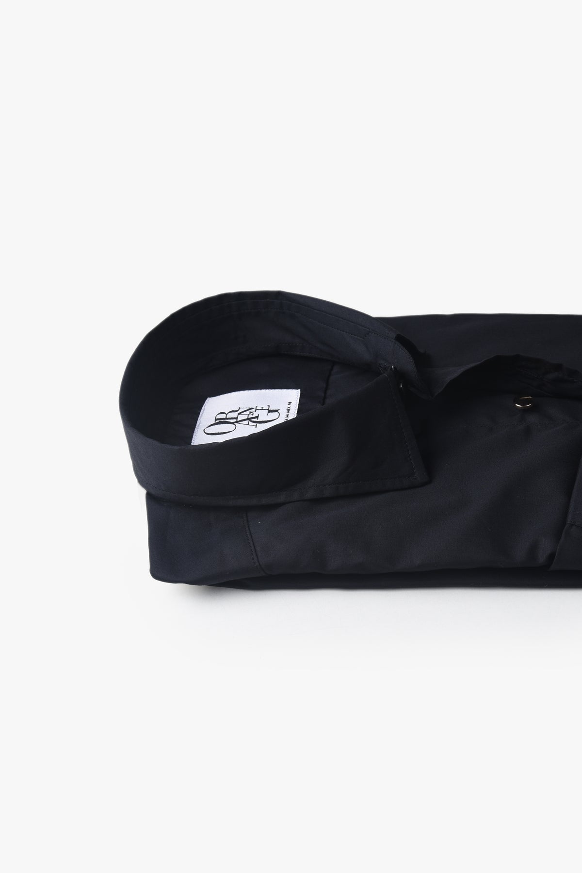 KARAN SIGNATURE HIDDEN BUTTON DOWN SHIRT