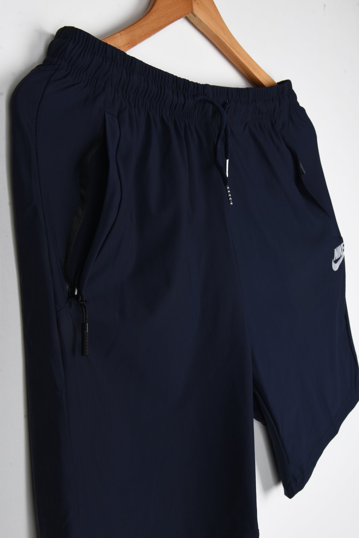 NIKE DRI-FIT TRAINING SHORTS (NAVY)