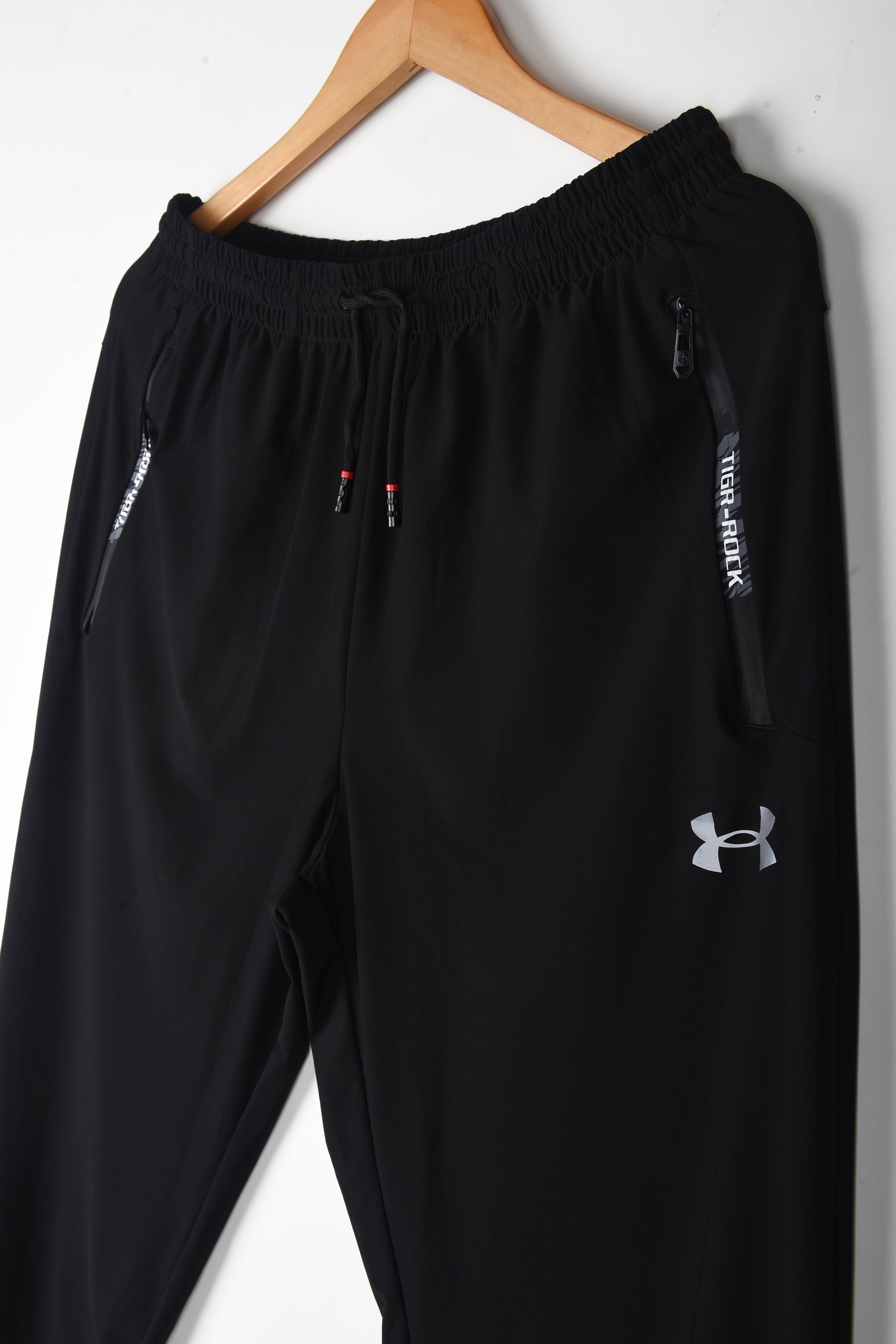 Under armour training trousers hotsell