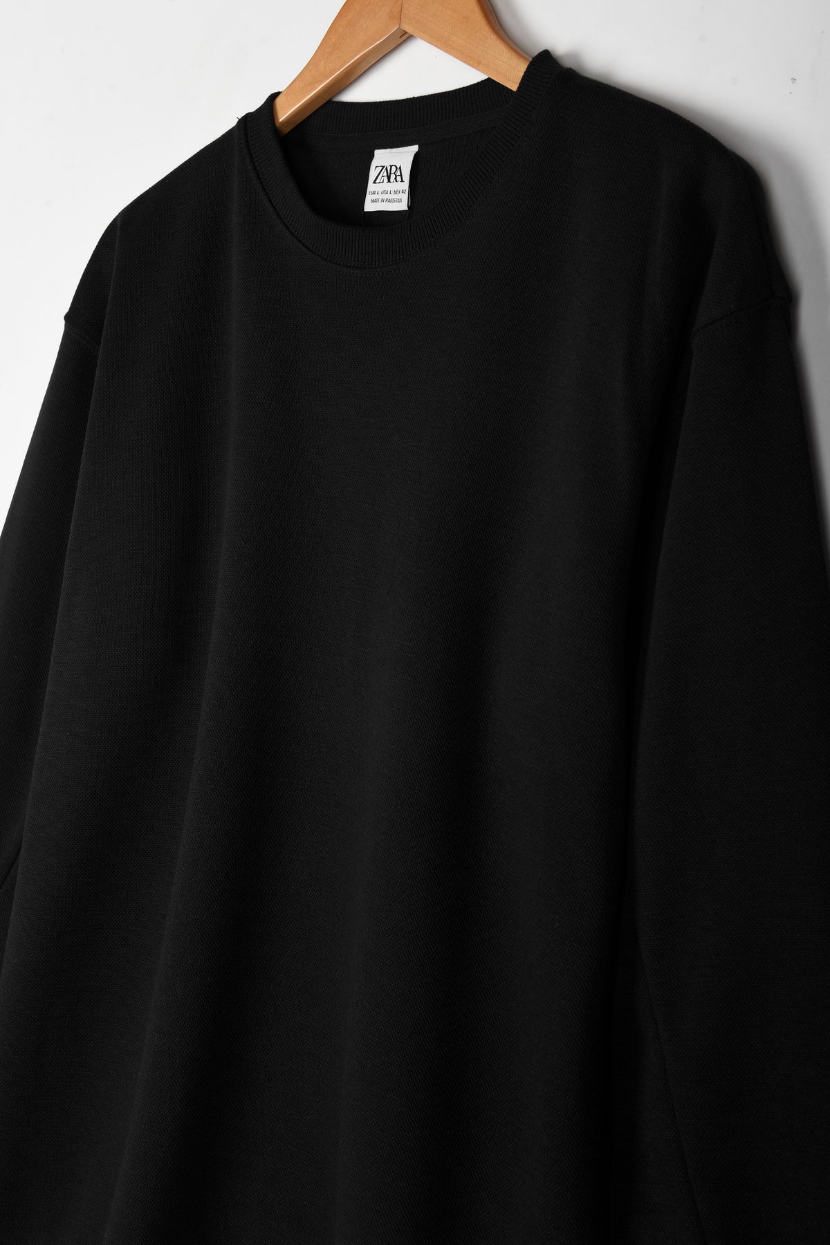 ZARA BASIC SWEATSHIRT (BLACK)
