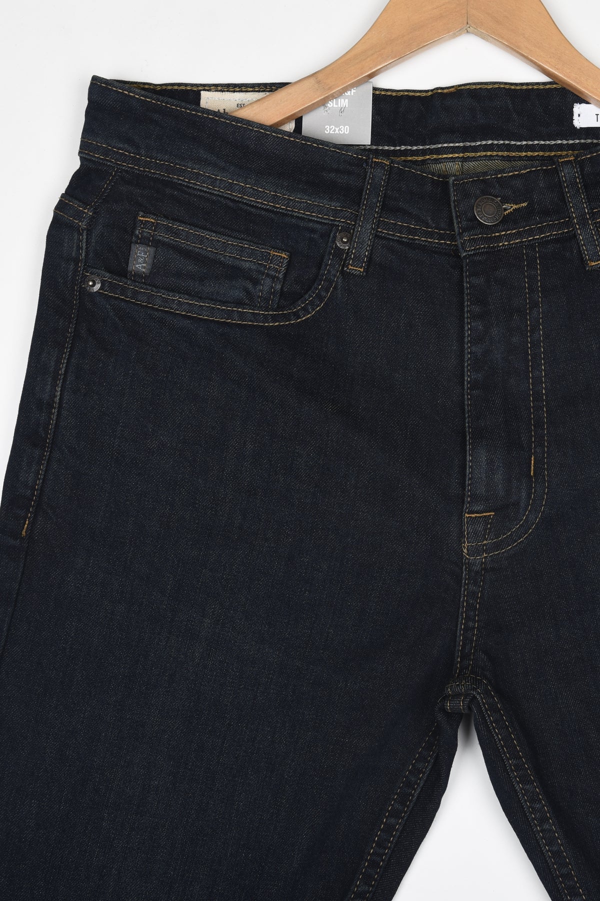A&amp;F CLASSIC RIGID JEANS