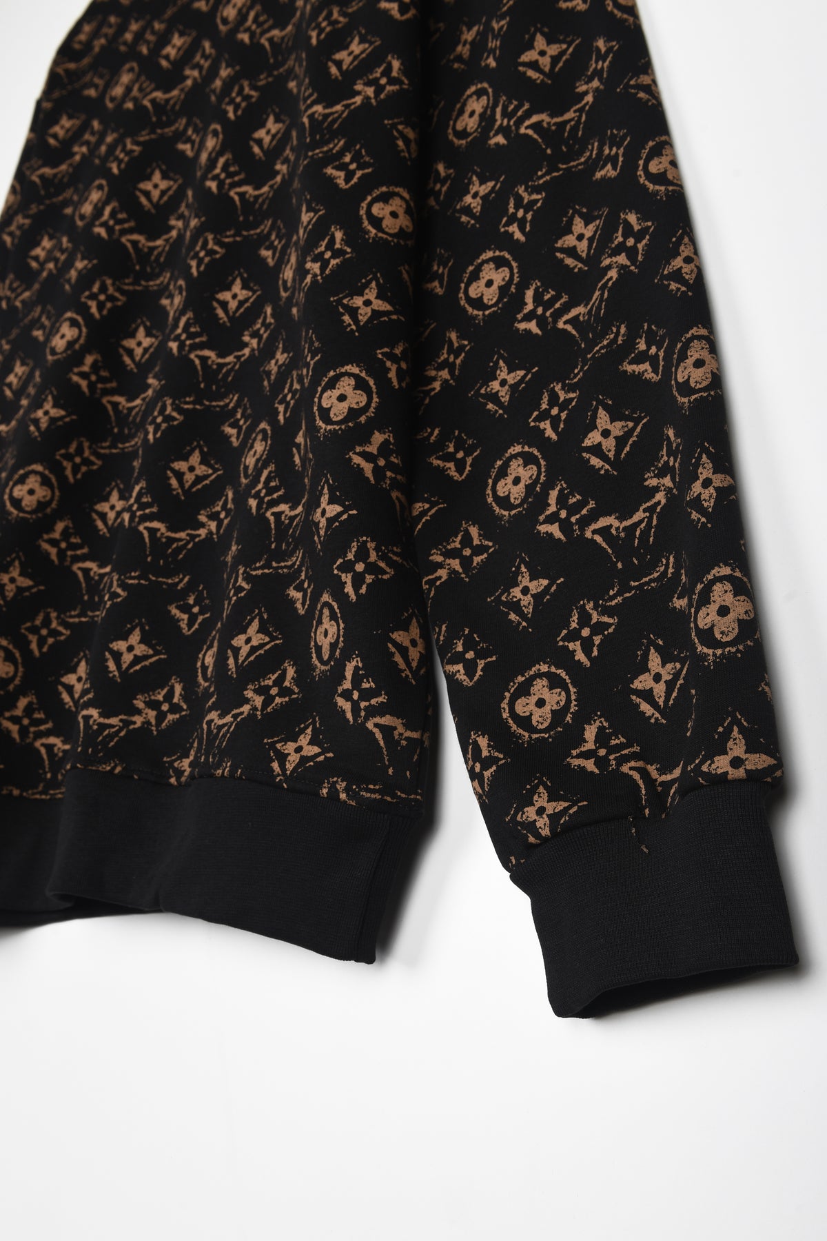 LV ALL OVER MONOGRAM PRINT SWEATSHIRT