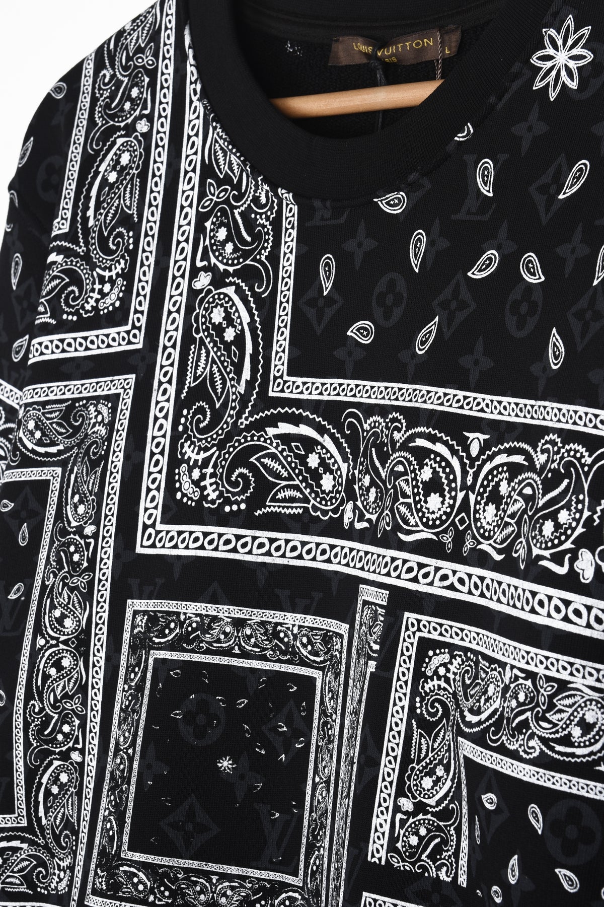 LV BANDANA PRINT SWEATSHIRT