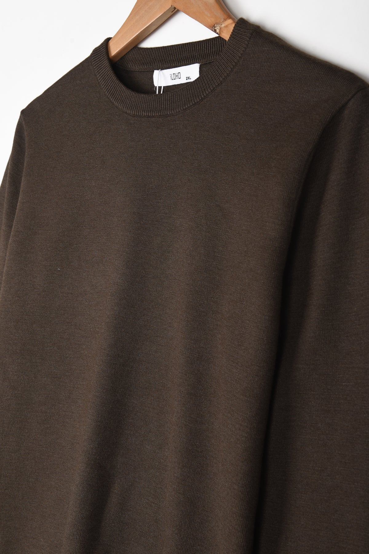CREW NECK CLASSIC SWEATER