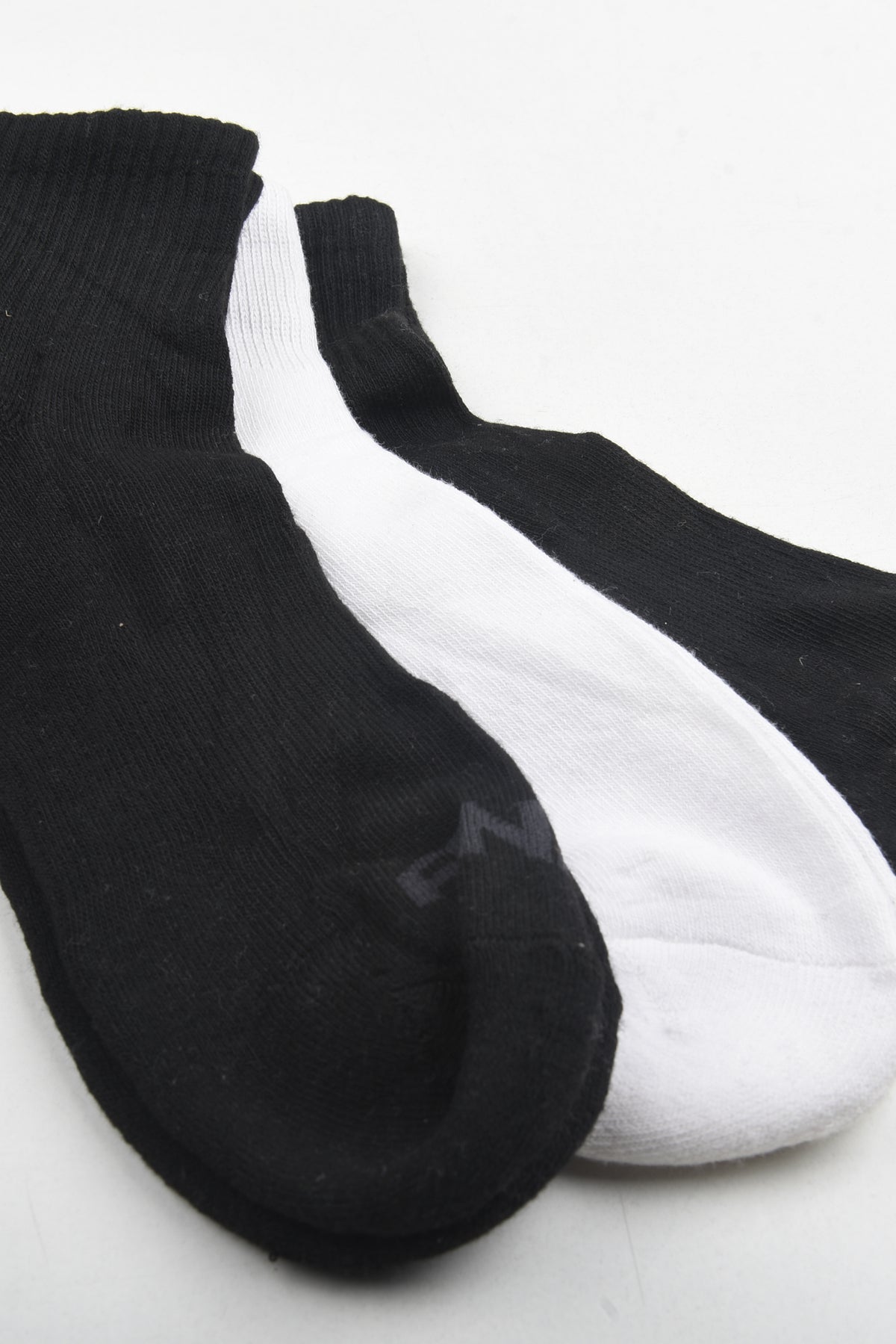 HANES ANKLE SPORTS SOCKS (3 Pairs)