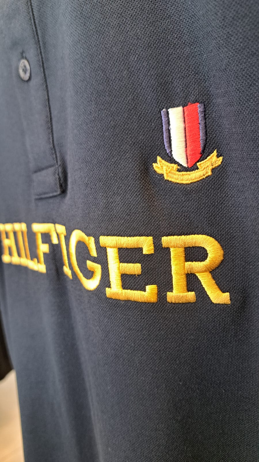 TOMMY EMBROIDERED LOGO POLO