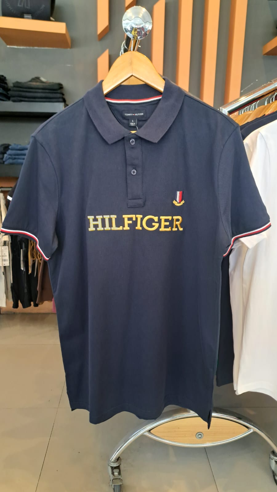 TOMMY EMBROIDERED LOGO POLO