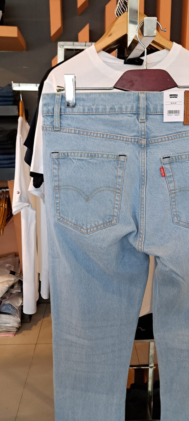 LEVI&#39;S Straight Fit Classic Denim