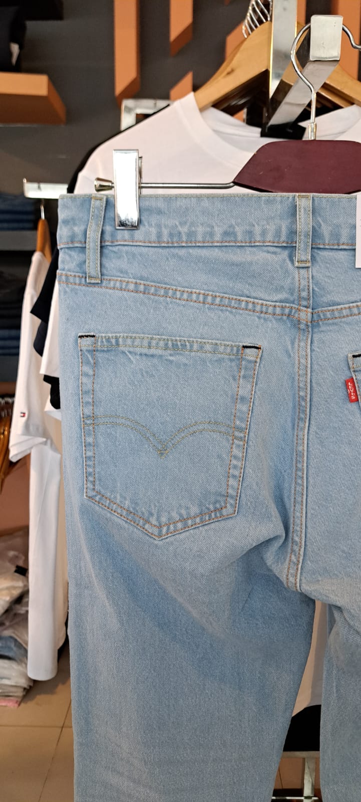 LEVI&#39;S Straight Fit Classic Denim