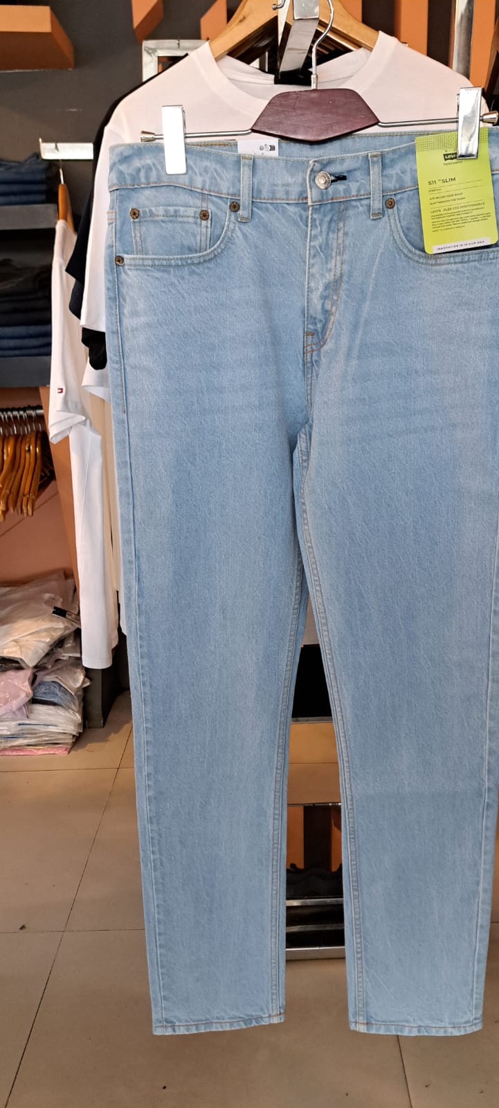 LEVI&#39;S Straight Fit Classic Denim