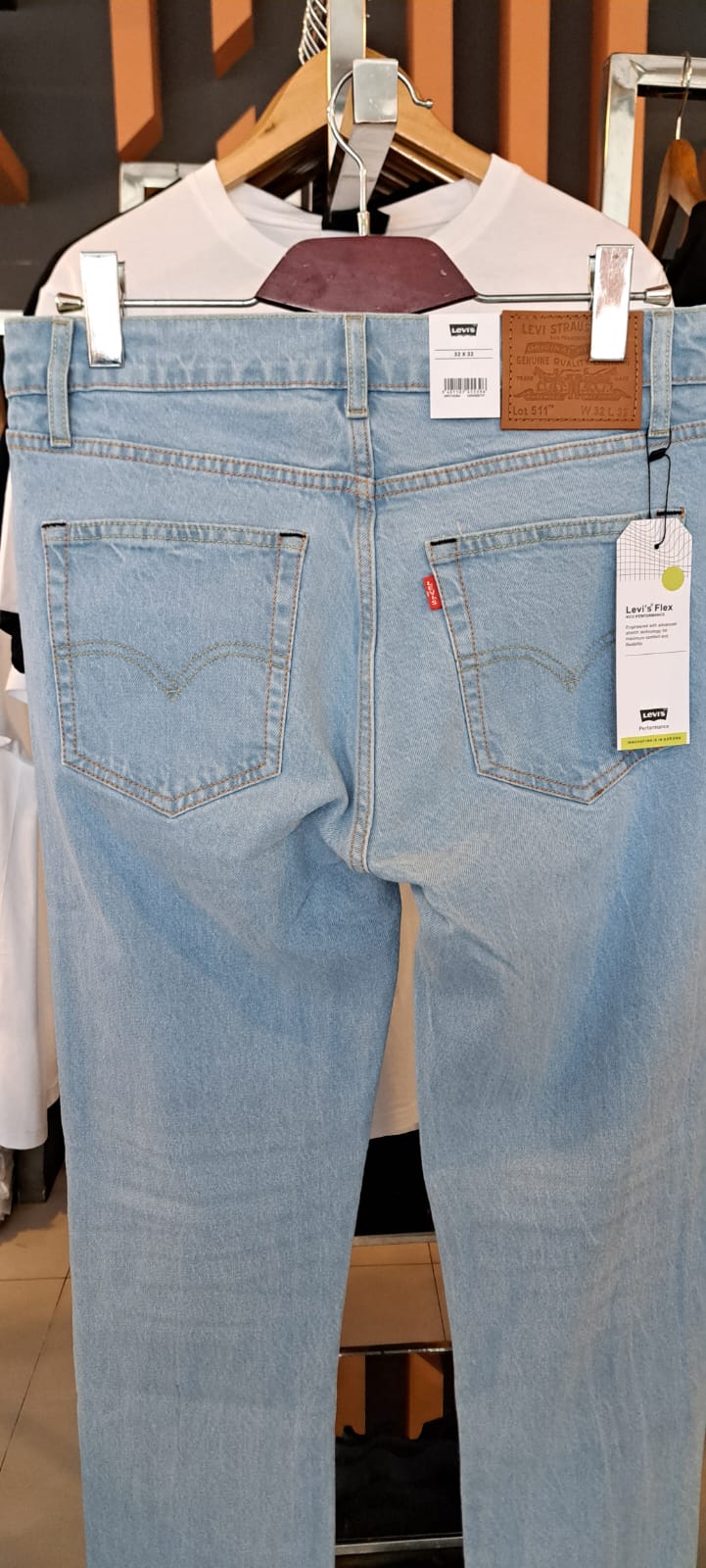 LEVI&#39;S Straight Fit Classic Denim