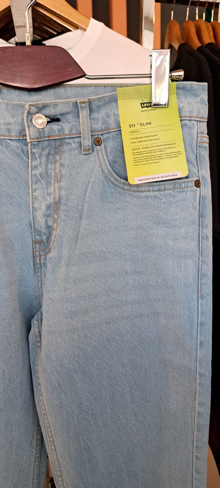 LEVI&#39;S Straight Fit Classic Denim