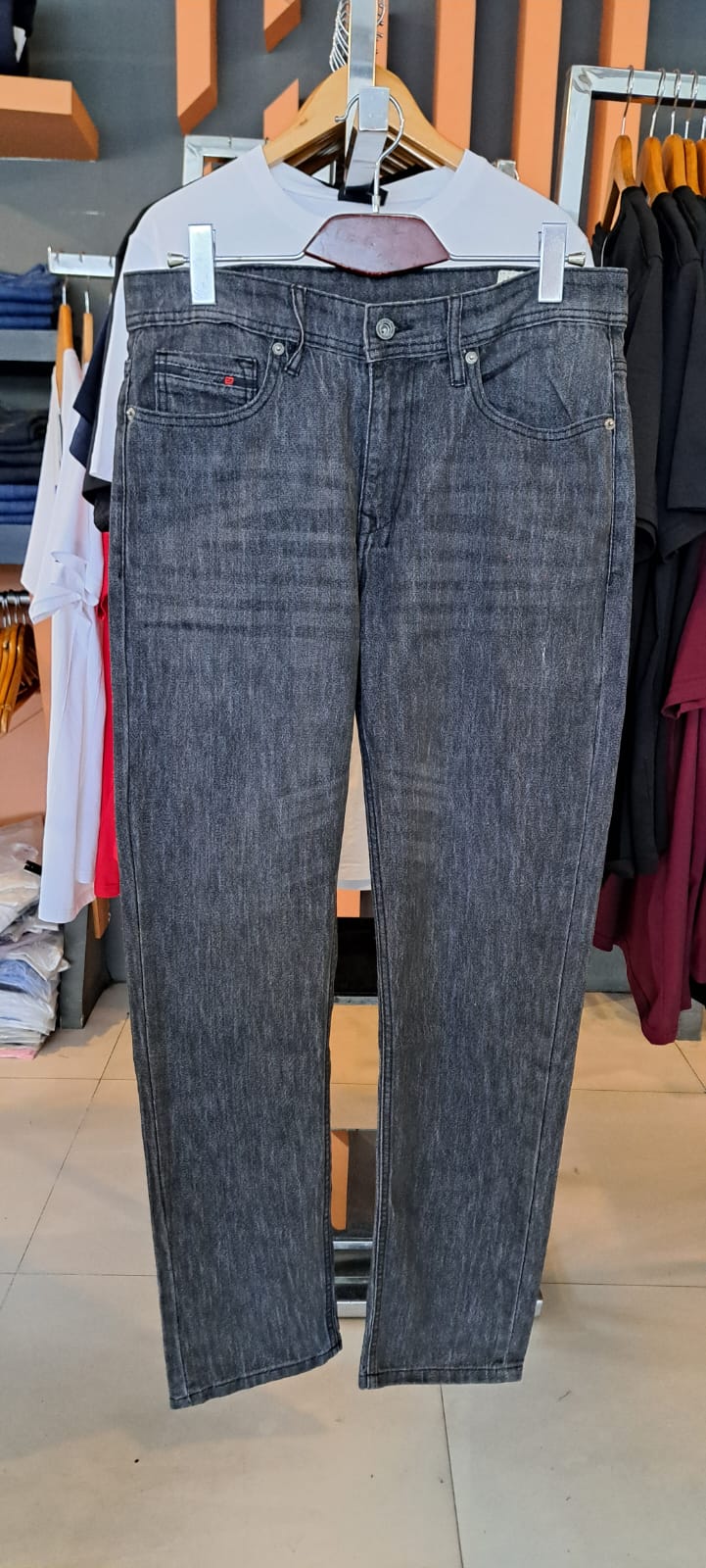 DIESEL Straight Fit JEANS