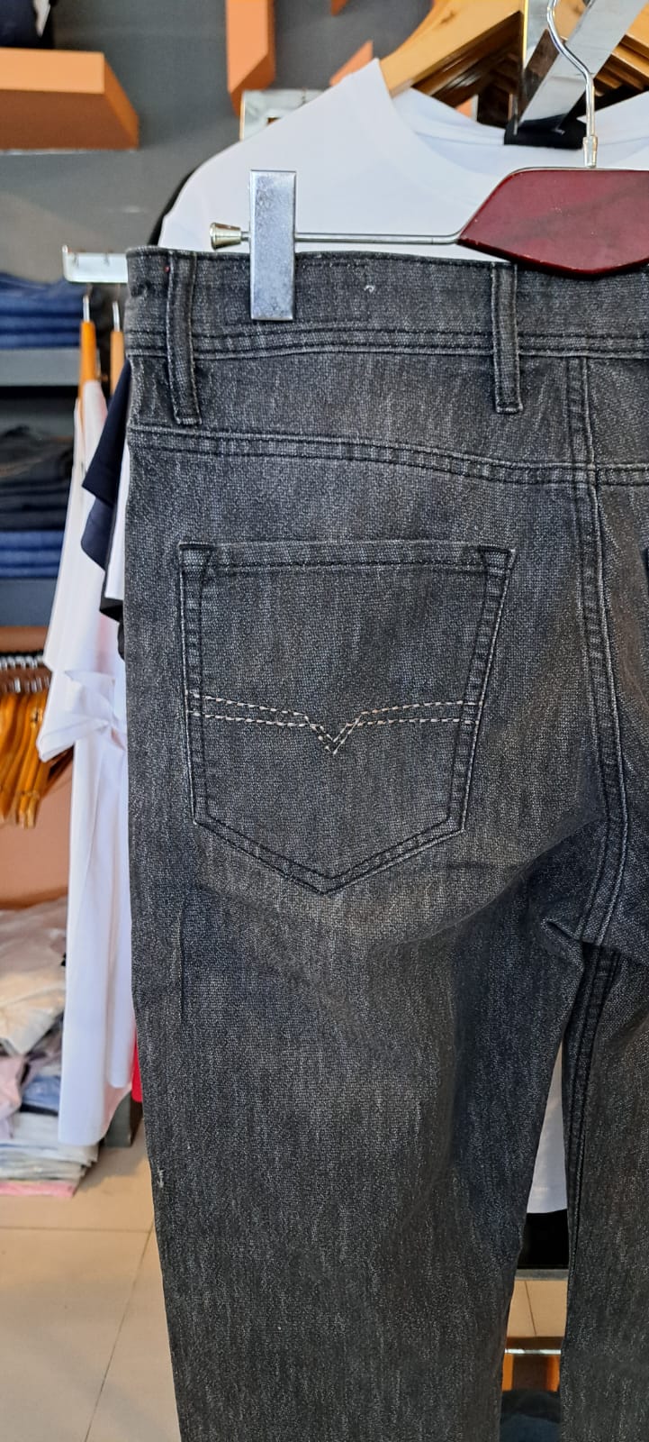 DIESEL Straight Fit JEANS