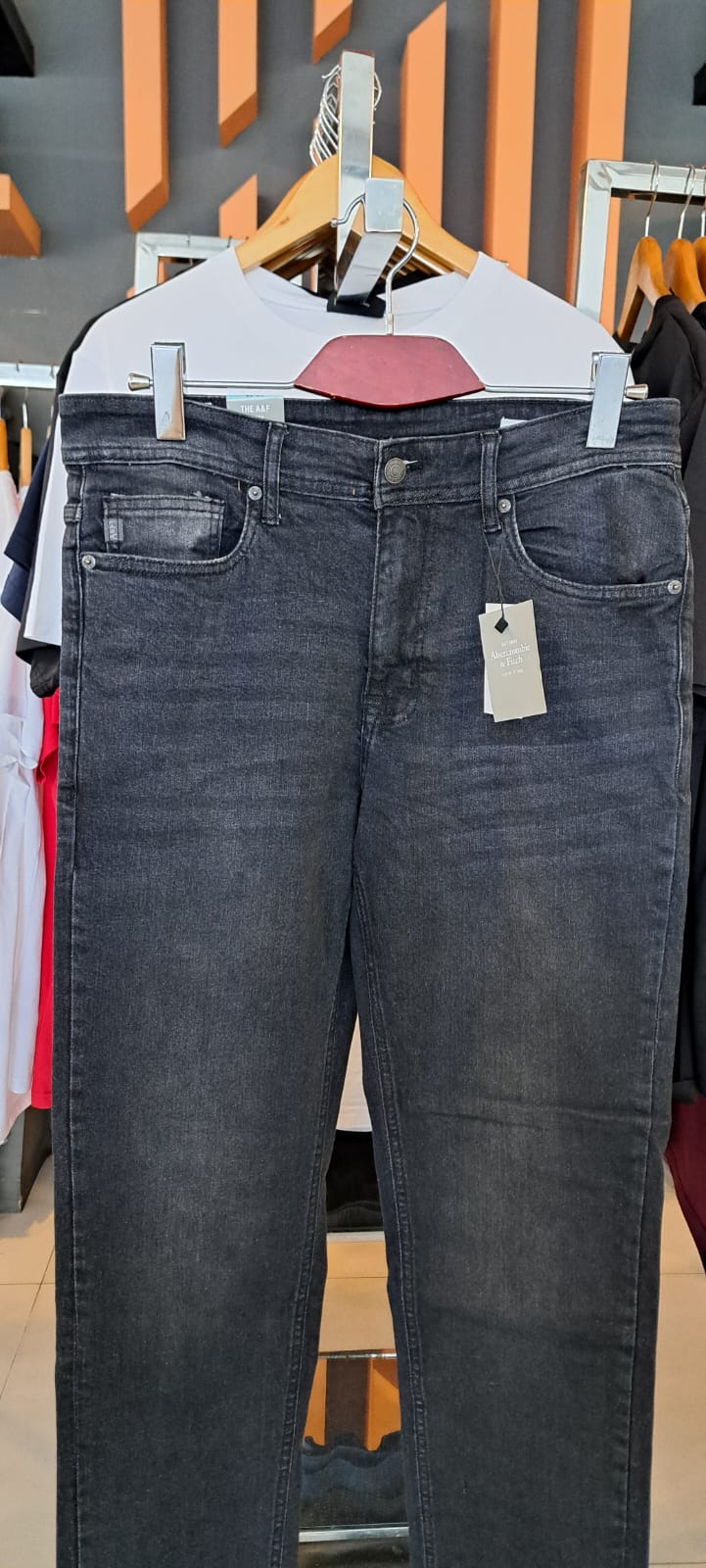 A&amp;F Straight Fit JEANS