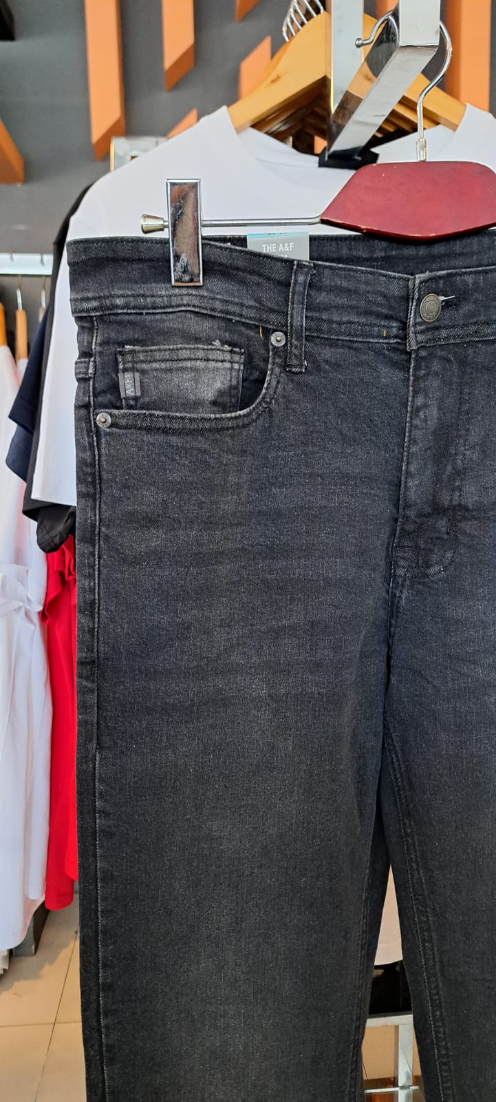 A&amp;F Straight Fit JEANS