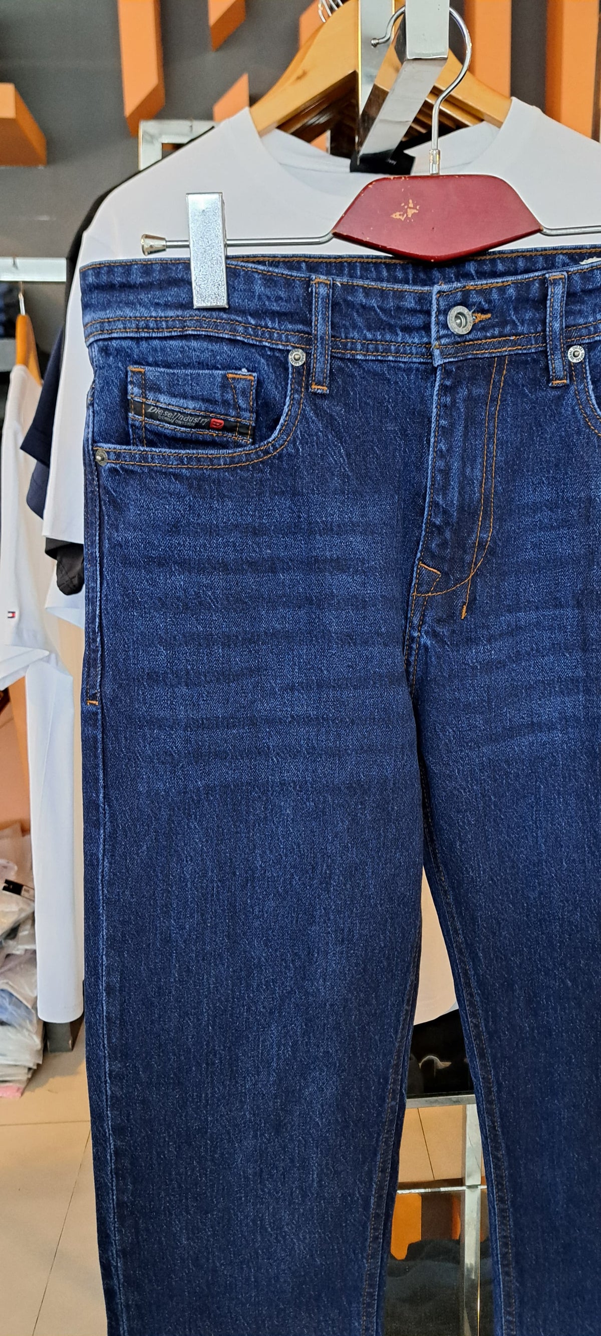 DIESEL Straight Fit JEANS