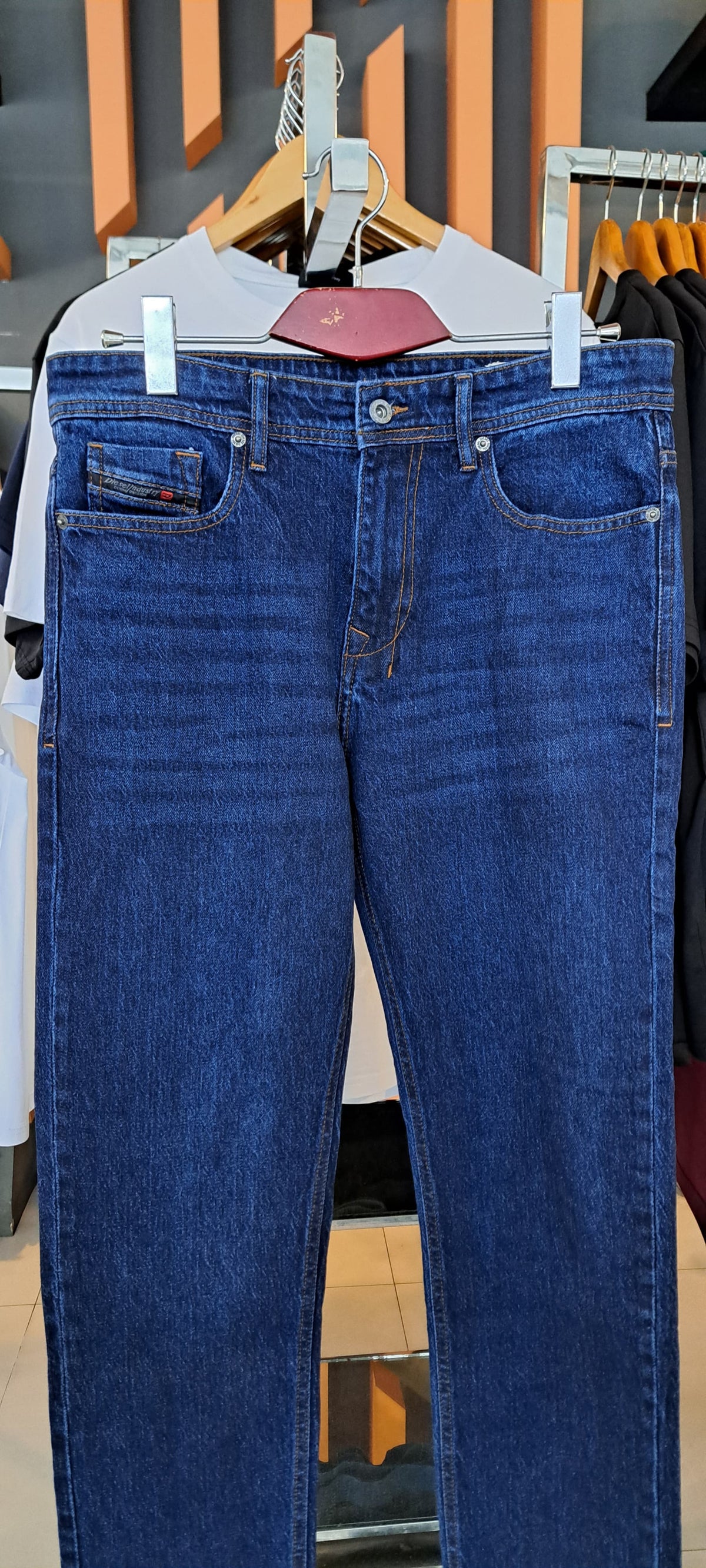 DIESEL Straight Fit JEANS