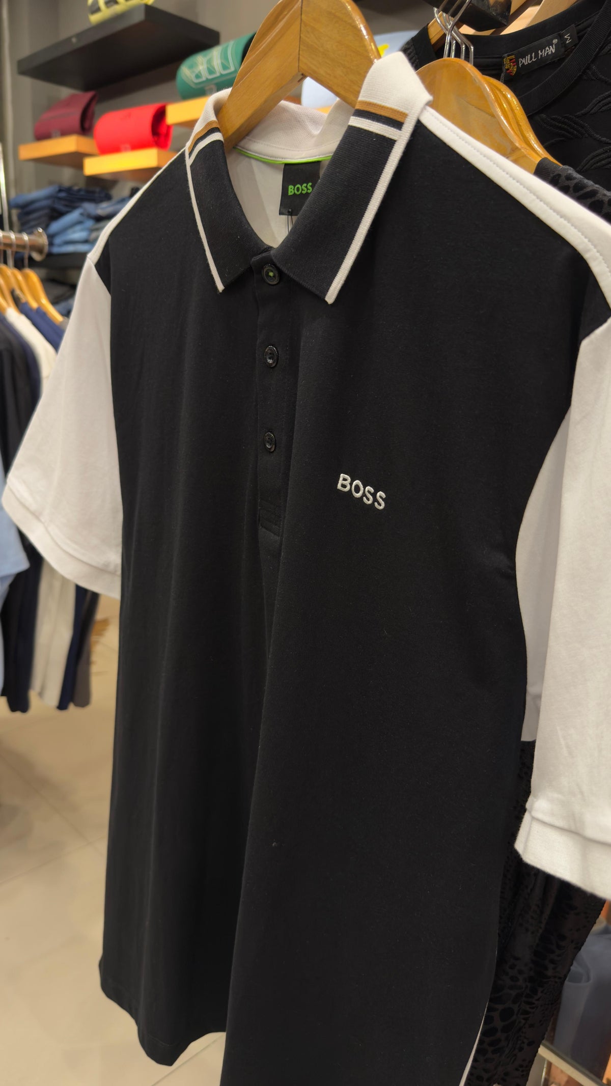 Boss CONTRASTING ARMS POLO