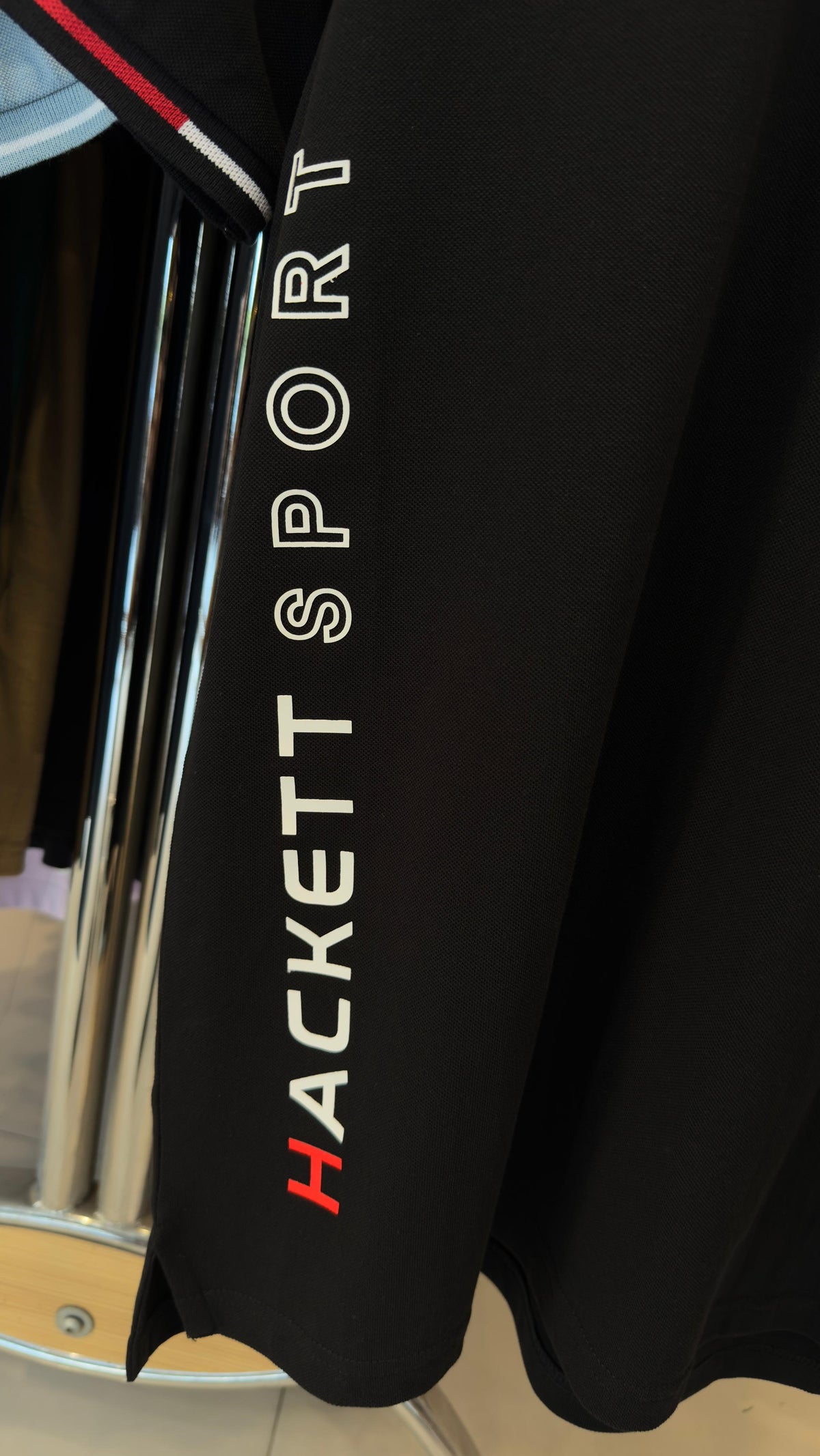 HACKETT VERTICAL PRINTED LOGO POLO