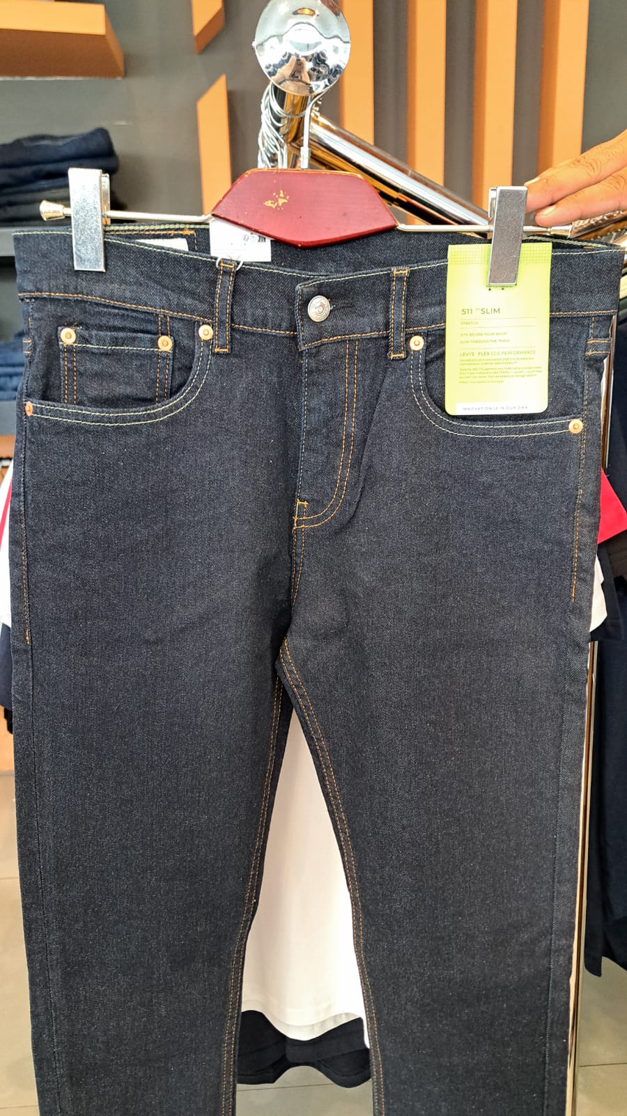 LEVI&#39;S Slim Fit Classic Denim