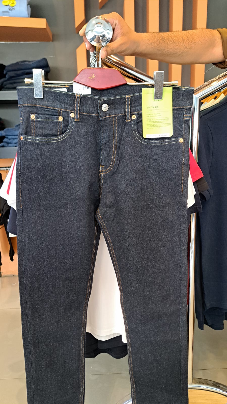LEVI&#39;S Slim Fit Classic Denim