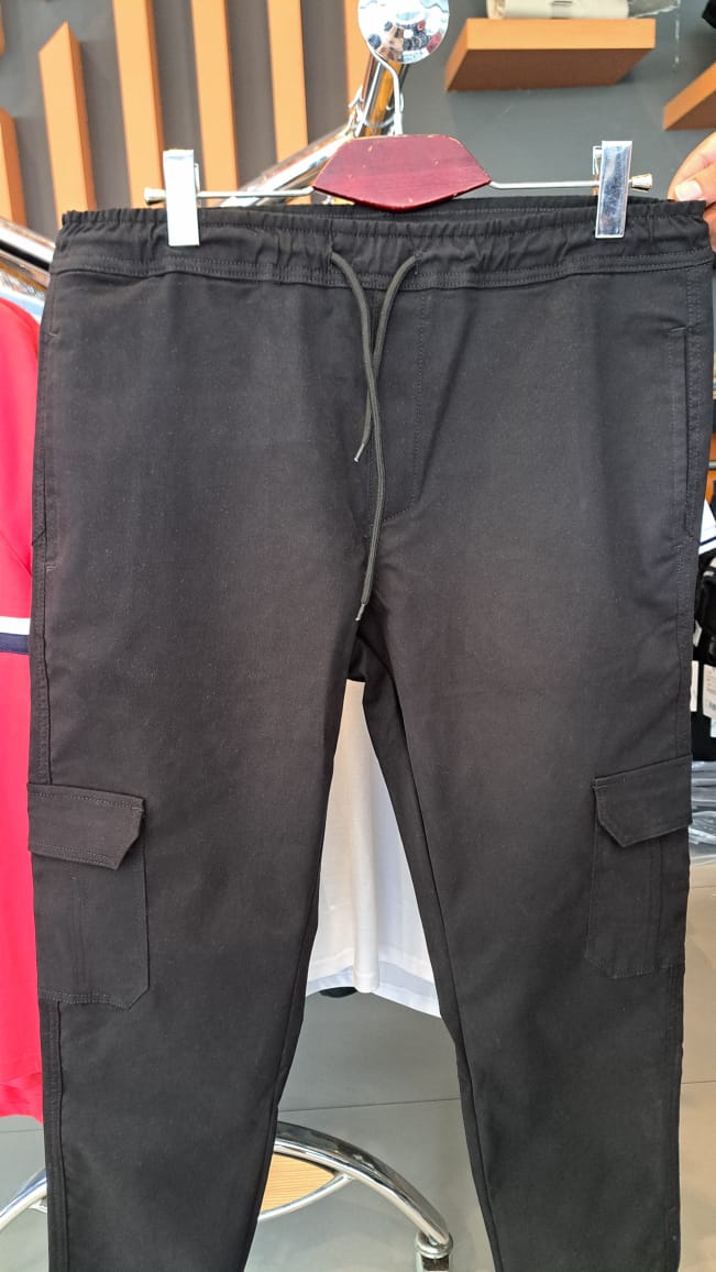 ZARA CARGO JOGGER PANTS (Black)