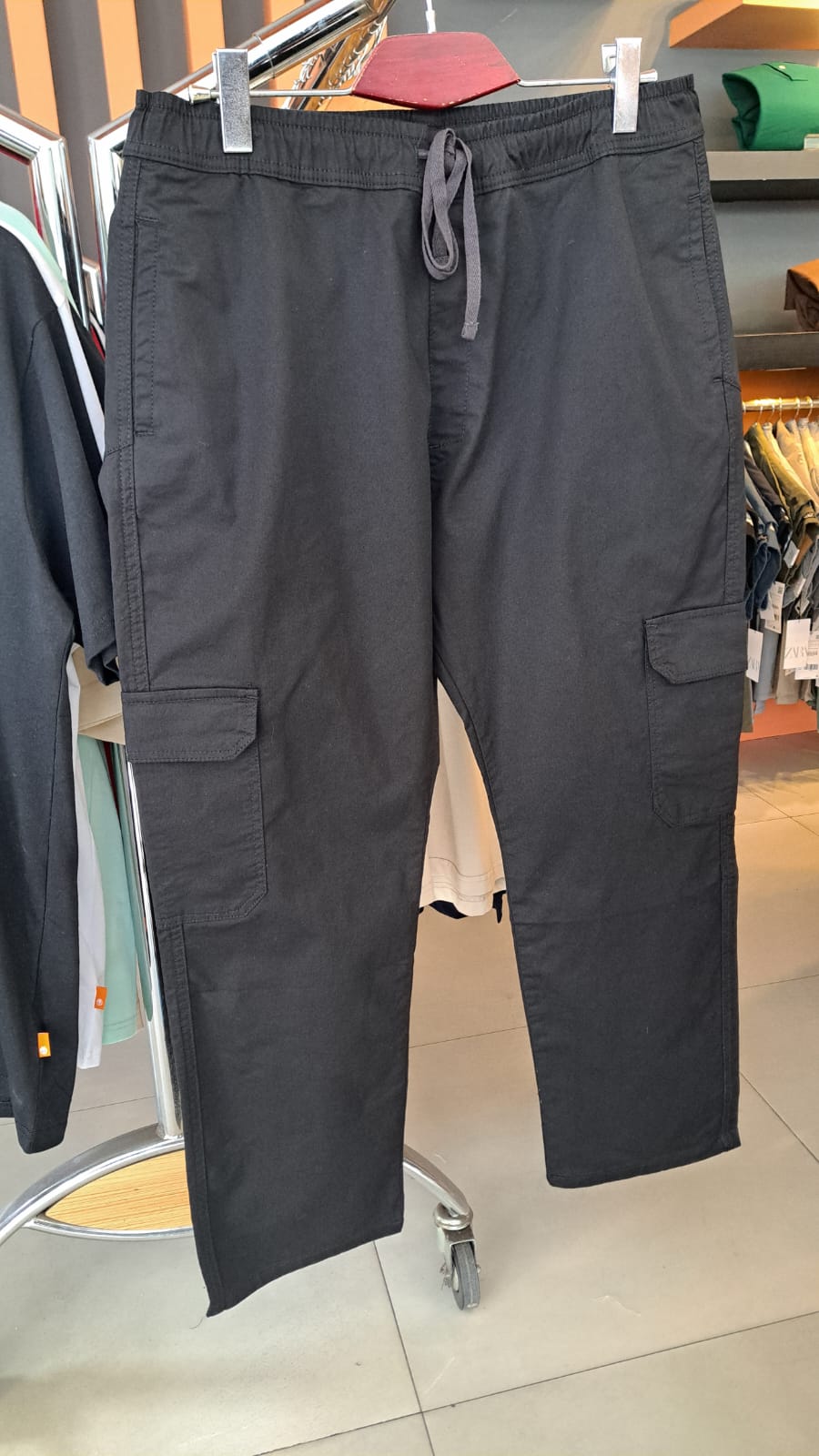 ZARA CARGO STRAIGHT PANTS (Black)