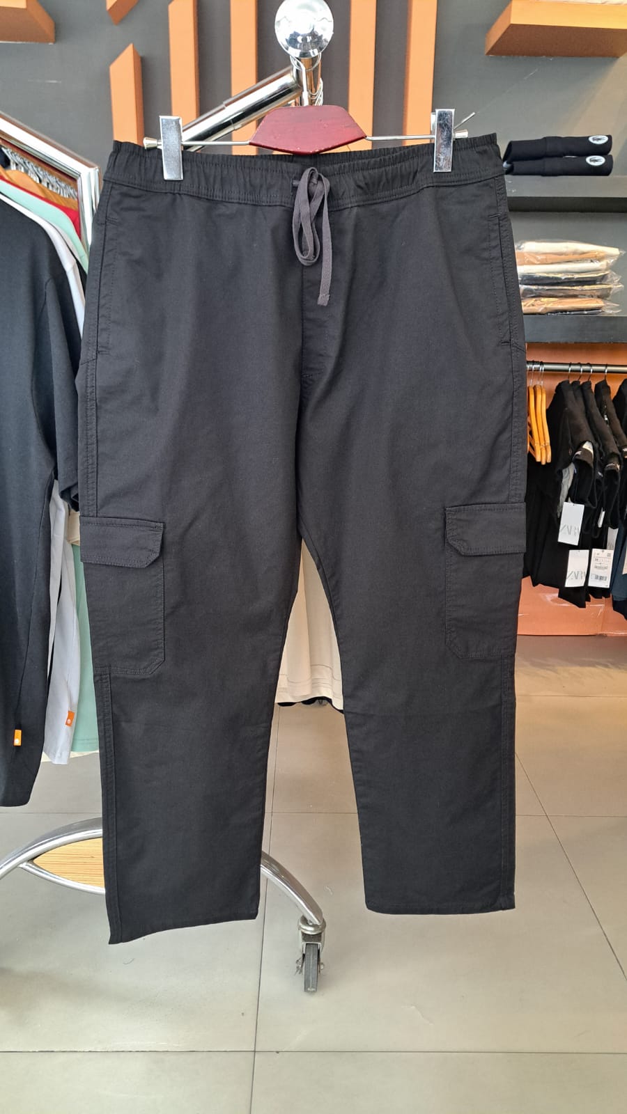 ZARA CARGO STRAIGHT PANTS (Black)