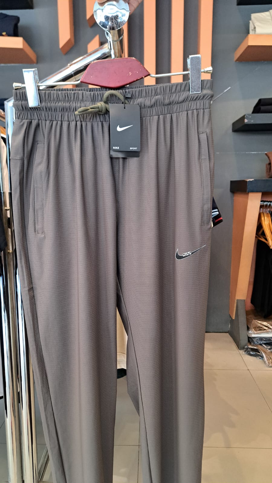 NIKE PERFORMANCE FLEX TROUSERS (OLIVE)