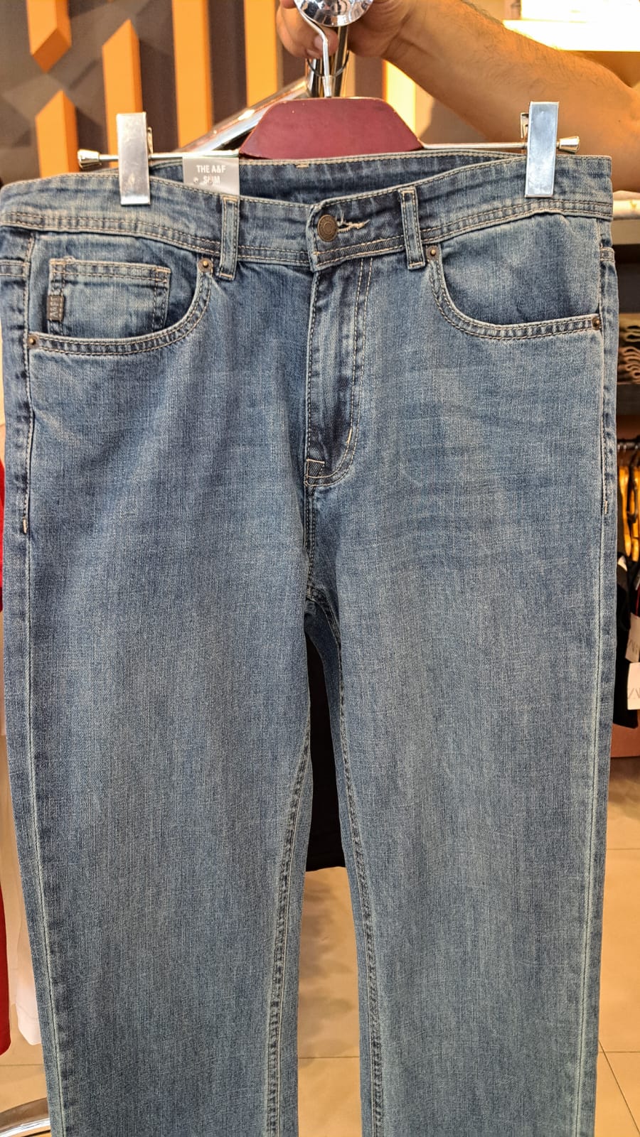 A&amp;F Straight Slim  JEANS