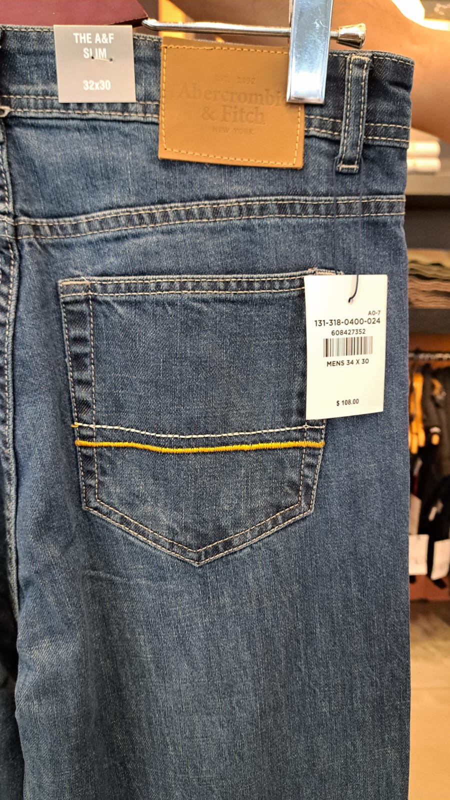 A&amp;F Straight Slim  JEANS