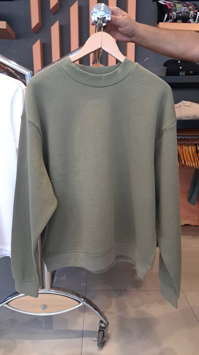 Oversized fleece sweatshirt