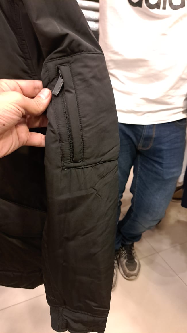 Jacket with Pockets and Classic Collar