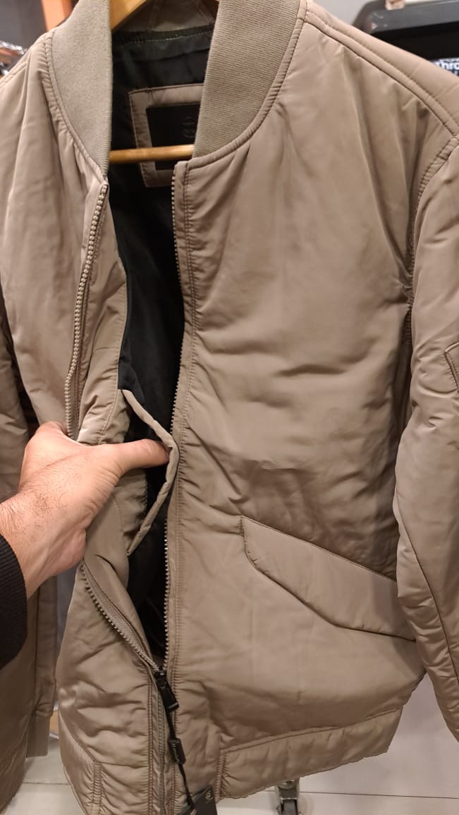 Jacket with Pockets and Classic Collar