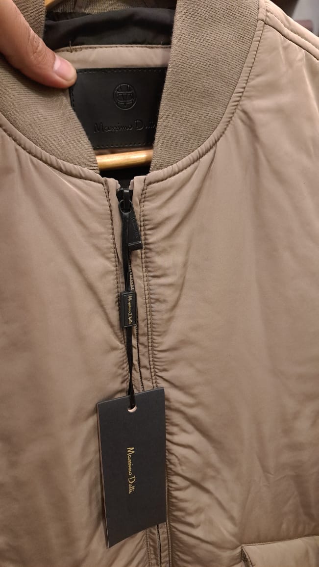 Jacket with Pockets and Classic Collar