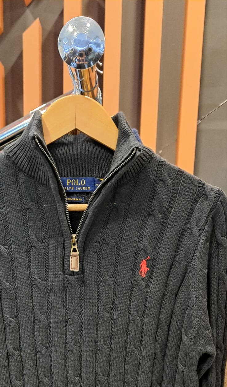 Cable Knit Small Pony Quarter Zippers (Black)