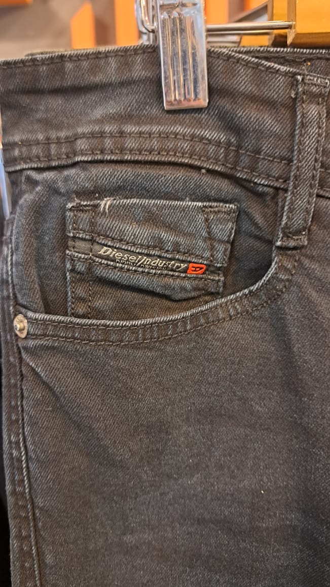 DIESEL Straight Slim  JEANS