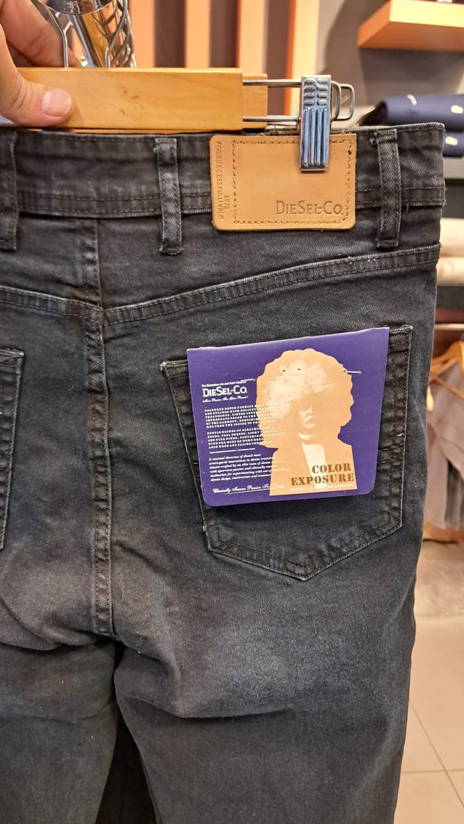 DIESEL Straight Slim  JEANS