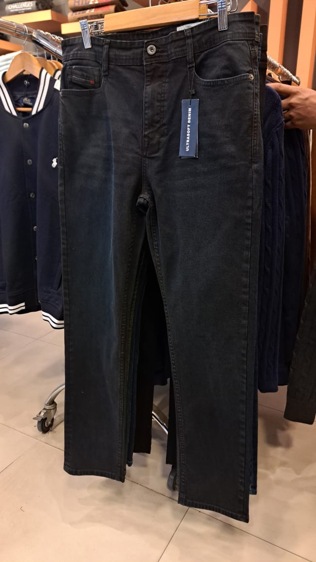 DIESEL Straight Slim  JEANS