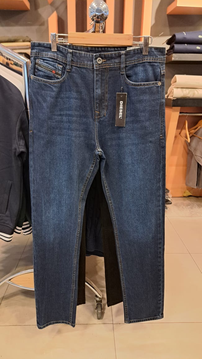 DIESEL Straight Slim  JEANS