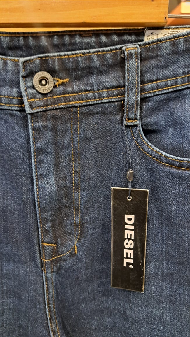 DIESEL Straight Slim  JEANS