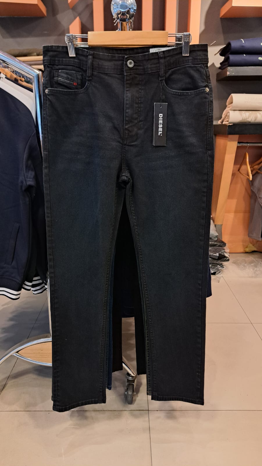 DIESEL Straight Slim  JEANS