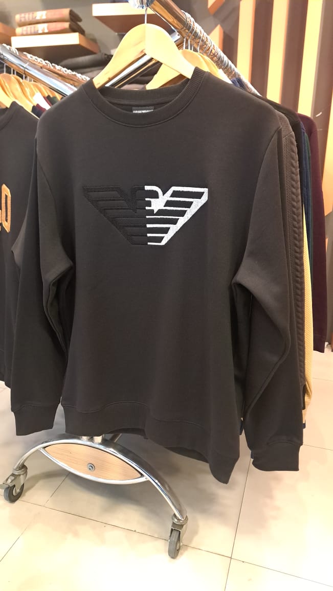 Contrast Logo Fleece Sweatshirt